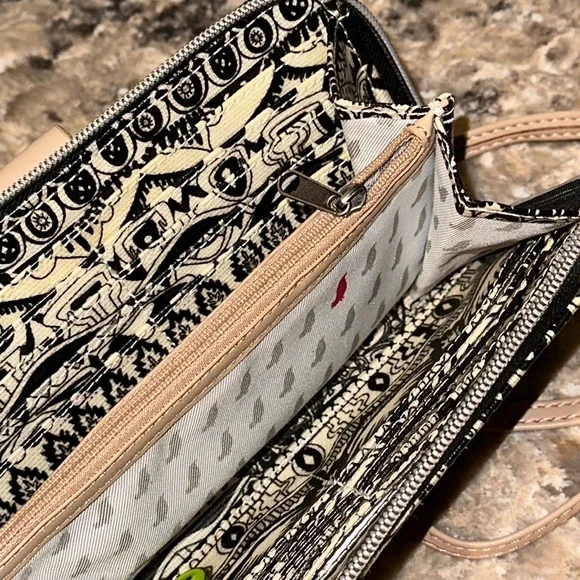 Sakroots Cross Body / wristlet Wallet artsy black cream doodle smartphone pocket - Picture 10 of 17